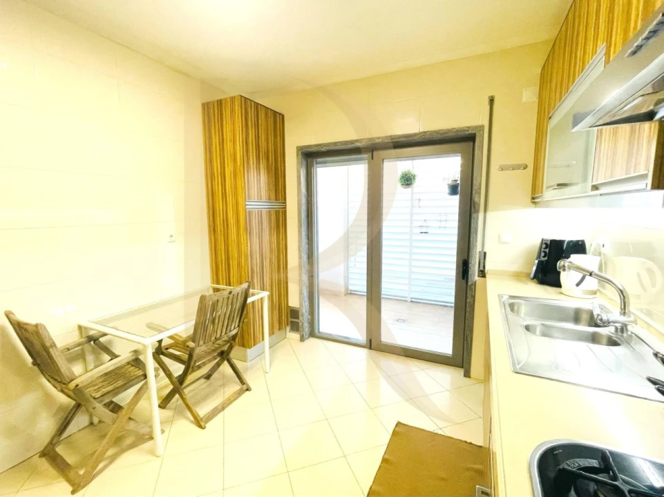 Apartamento T2 para Venda em Alcabideche Foto 12
