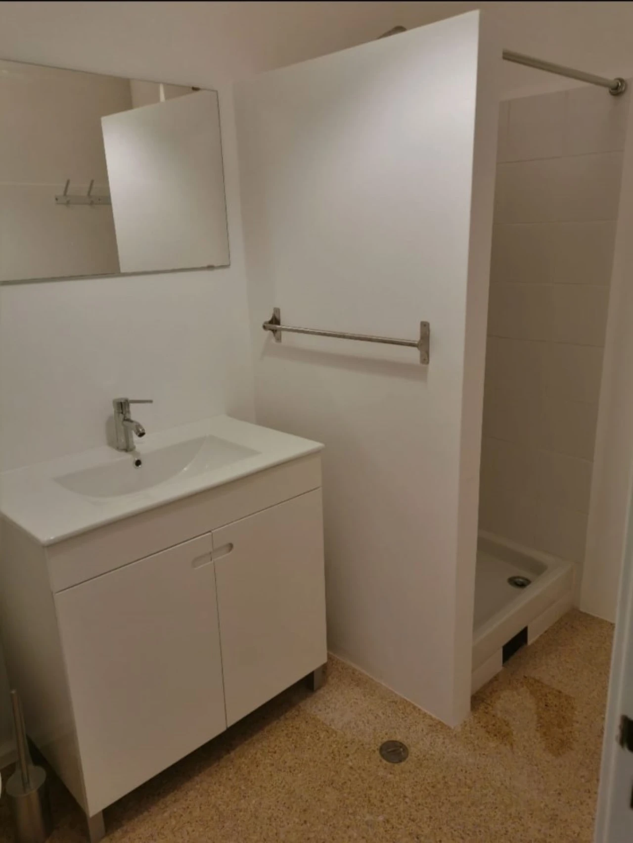 Apartamento T1 para Venda em Santo António Foto 10
