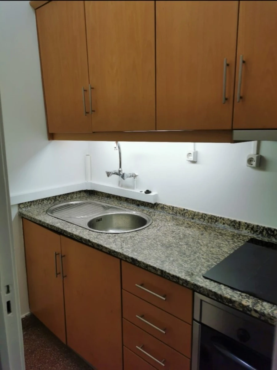 Apartamento T1 para Venda em Santo António Foto 7
