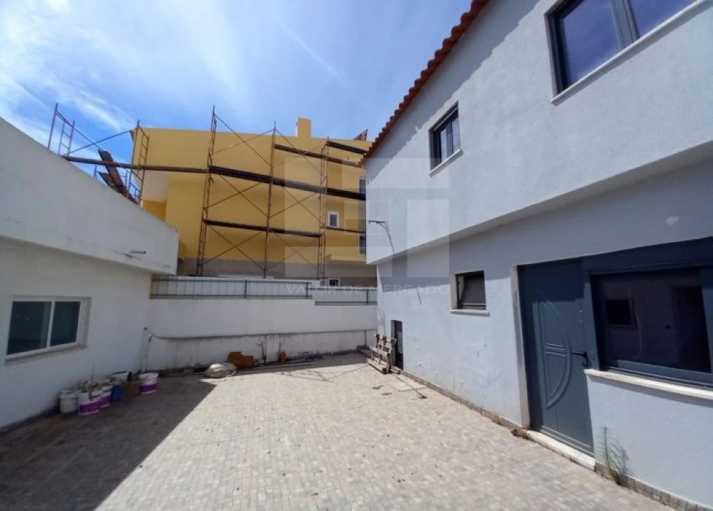 Moradia T3 para Venda em Amora Foto 6