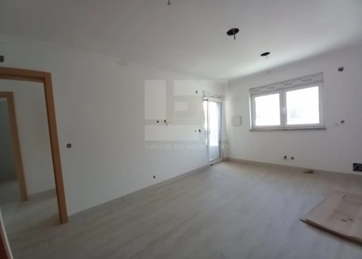 Moradia T3 para Venda em Amora Foto 16