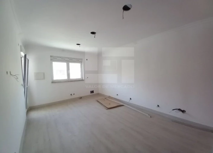 Moradia T3 para Venda em Amora Foto 17