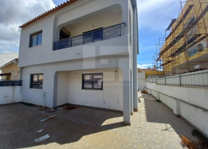 Moradia T3 para Venda em Amora Foto 32