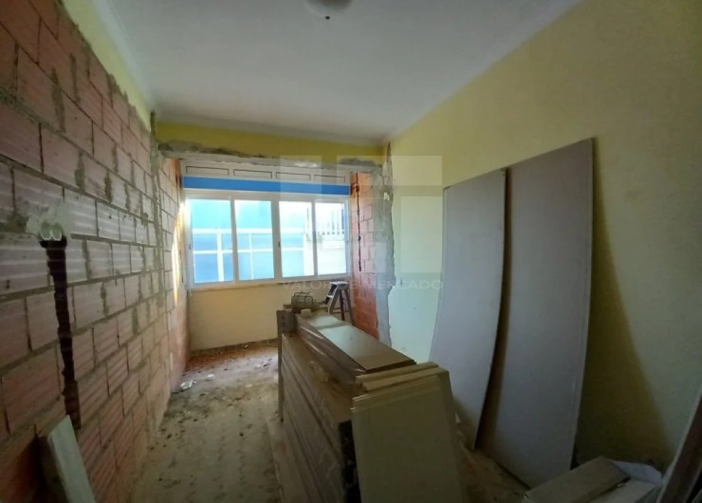 Apartamento T4 para Venda em Laranjeiro e Feijó Foto 7