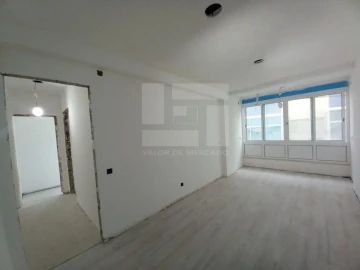 Apartamento T4 para Venda em Laranjeiro e Feijó