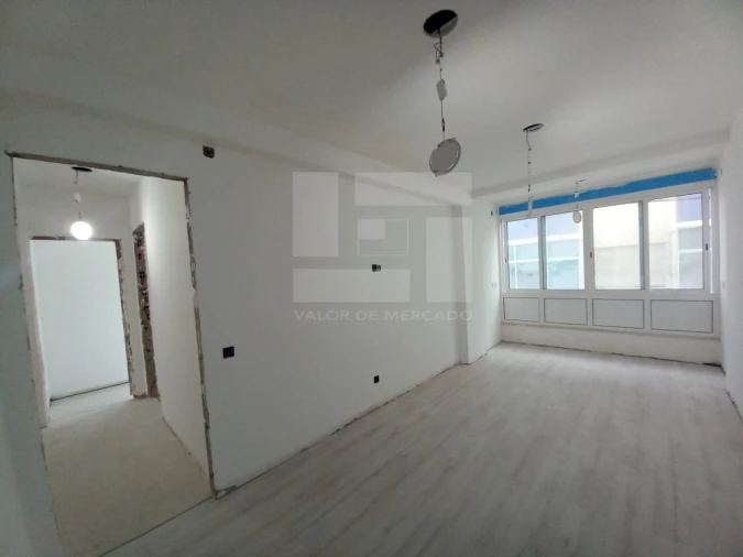 Apartamento T4 para Venda em Laranjeiro e Feijó Foto 12