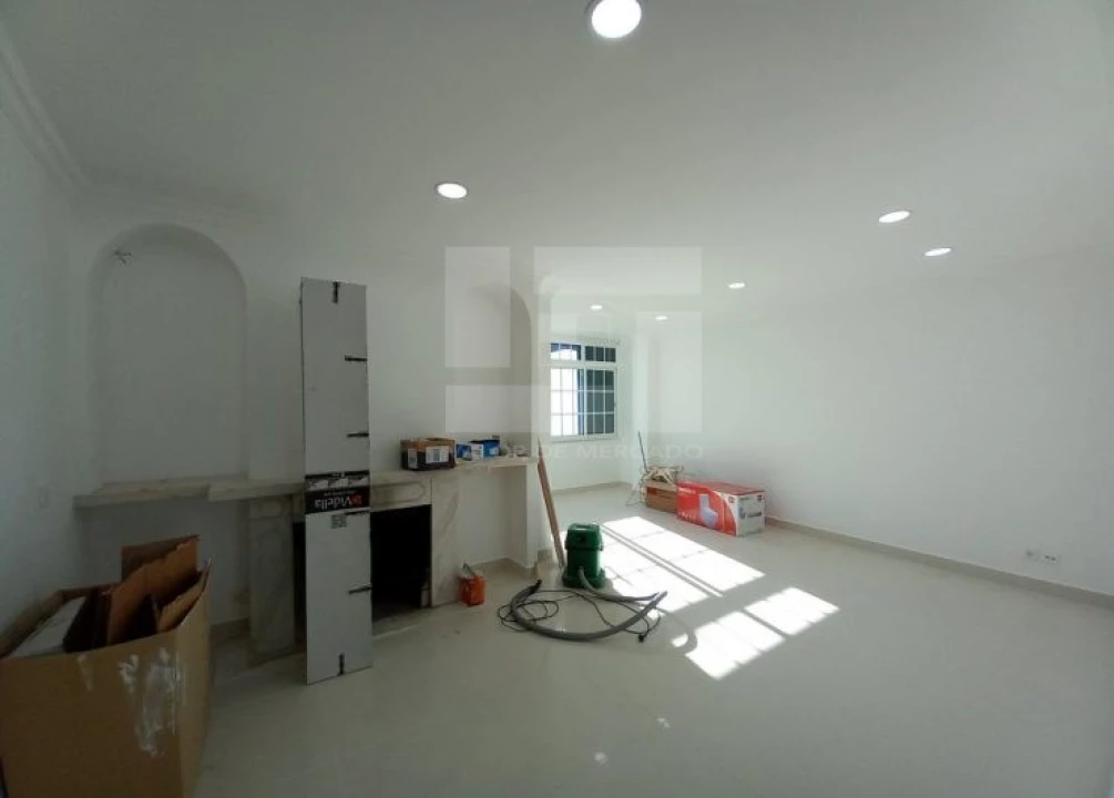 Moradia T3 para Venda em Carcavelos e Parede Foto 8