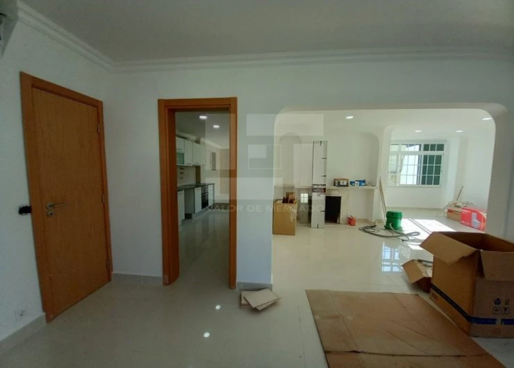 Moradia T3 para Venda em Carcavelos e Parede Foto 2