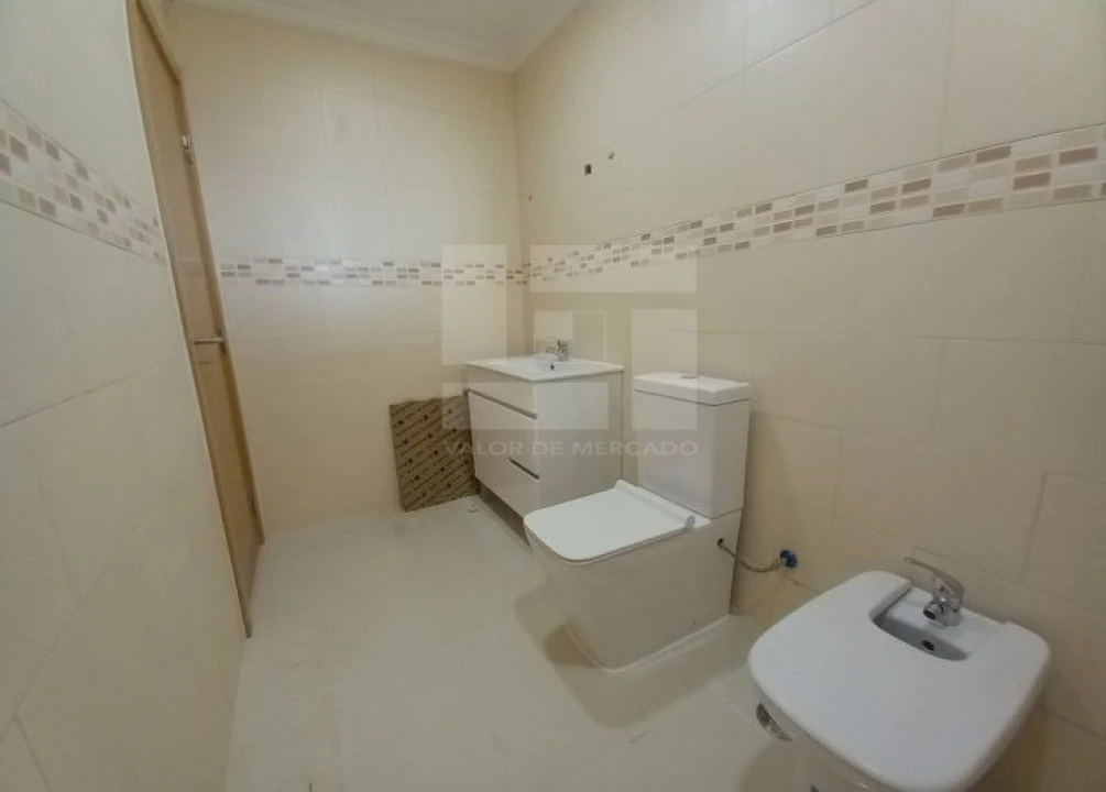 Moradia T3 para Venda em Carcavelos e Parede Foto 20