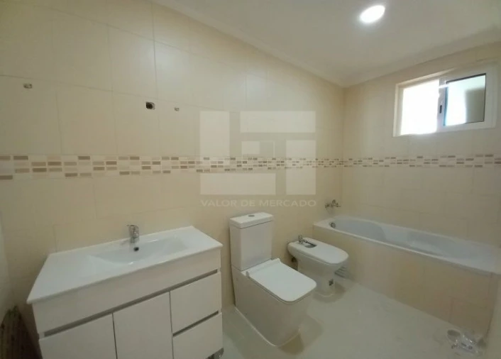 Moradia T3 para Venda em Carcavelos e Parede Foto 19