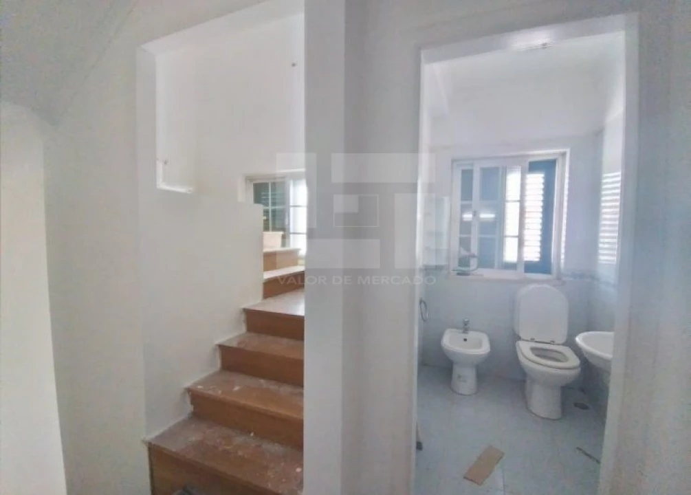 Moradia T5 para Venda em Rio de Mouro Foto 24