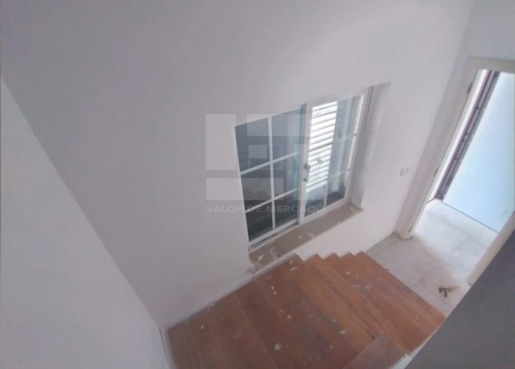 Moradia T5 para Venda em Rio de Mouro Foto 28