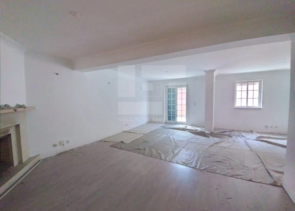 Moradia T5 para Venda em Rio de Mouro Foto 34