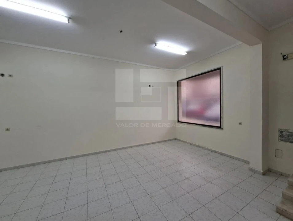 Loja para Venda em Cacém e São Marcos Foto 5