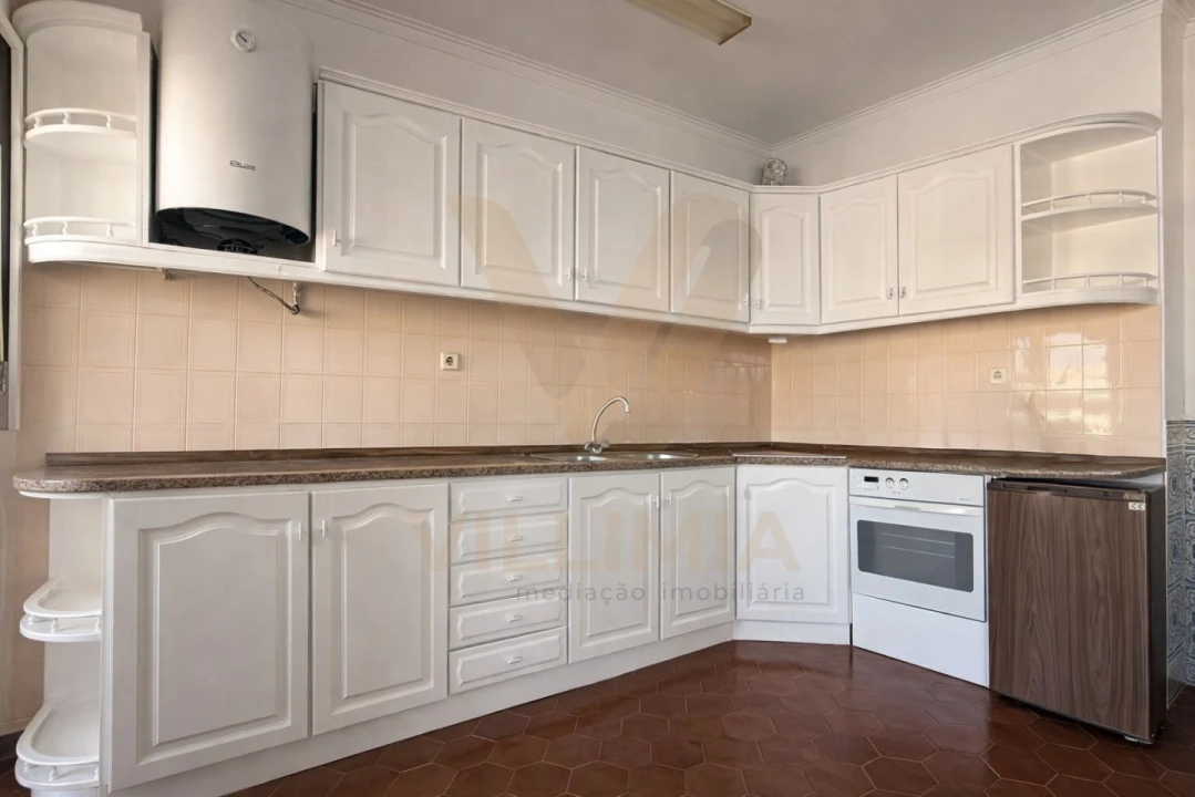 Apartamento T1 para Venda em Chafe Foto 8