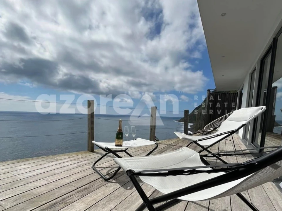 Moradia T3 para Venda em Nordeste Foto 4