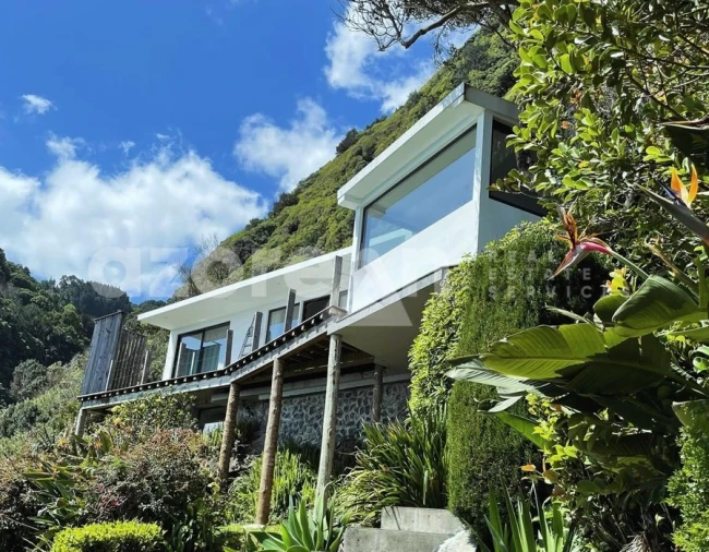 Moradia T3 para Venda em Nordeste Foto 1