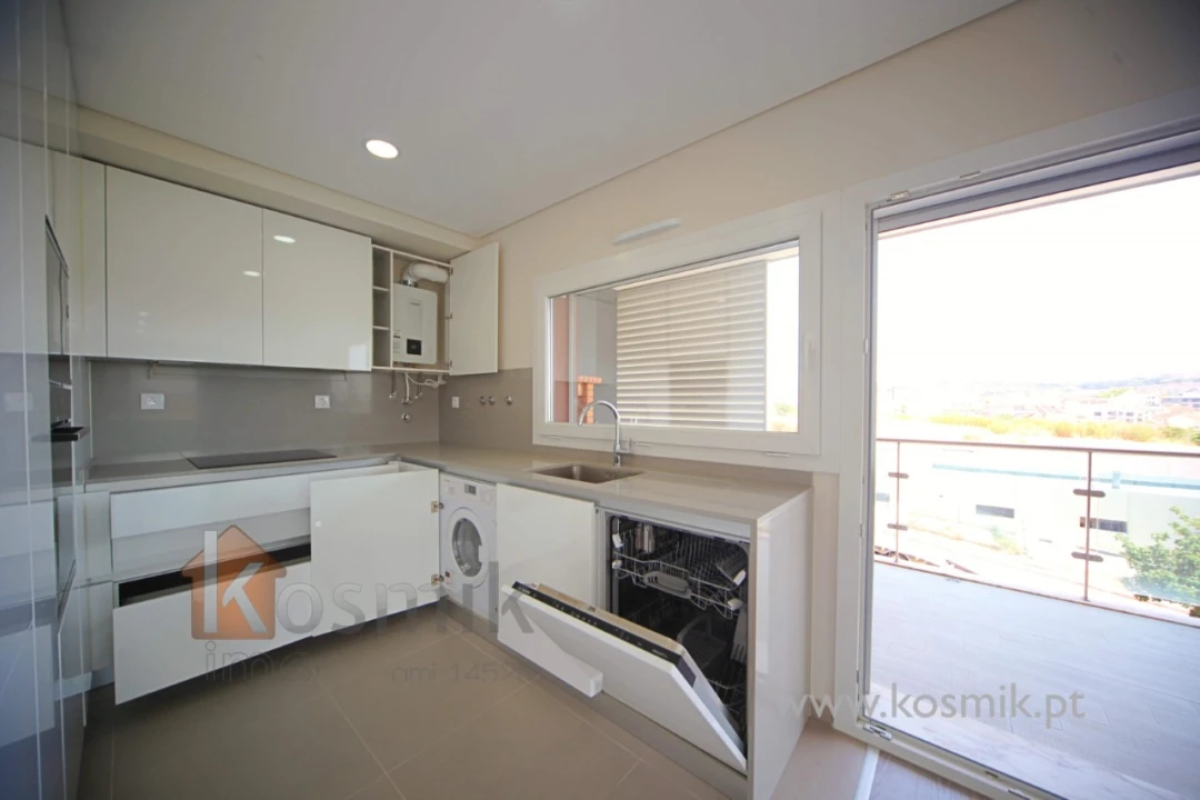 Apartamento T3 para Venda em Póvoa de Santo Adrião e Olival Basto Foto 3