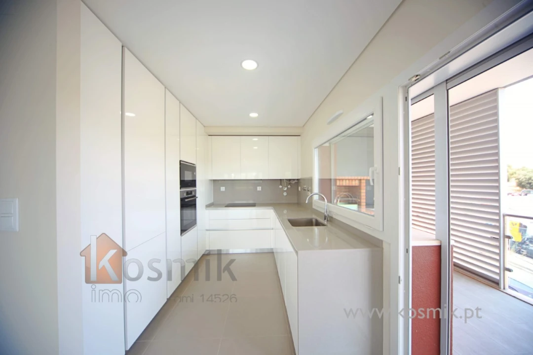 Apartamento T3 para Venda em Póvoa de Santo Adrião e Olival Basto Foto 16