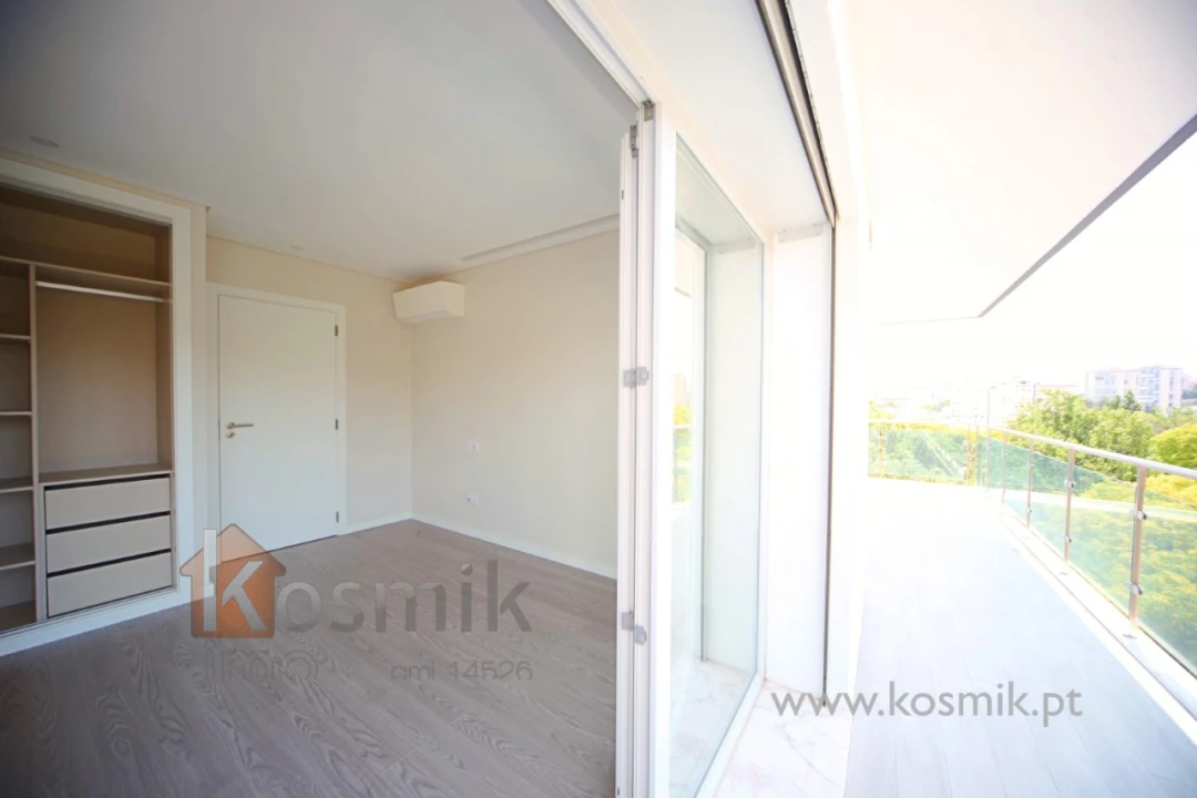 Apartamento T3 para Venda em Póvoa de Santo Adrião e Olival Basto Foto 22