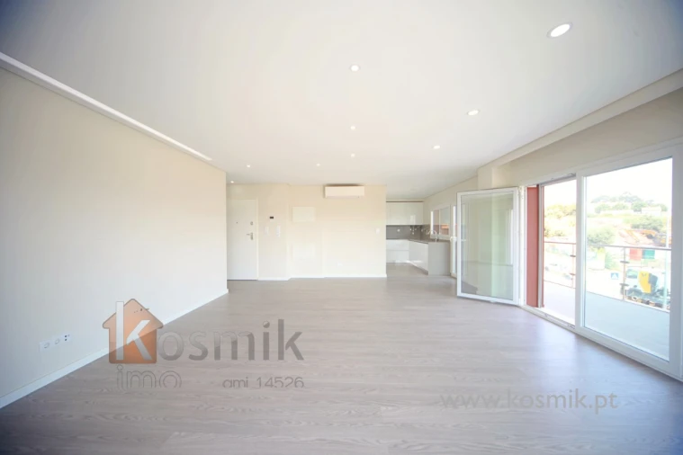 Apartamento T3 para Venda em Póvoa de Santo Adrião e Olival Basto Foto 13