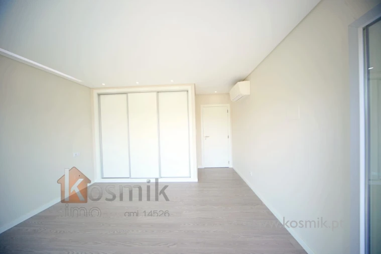 Apartamento T3 para Venda em Póvoa de Santo Adrião e Olival Basto Foto 35