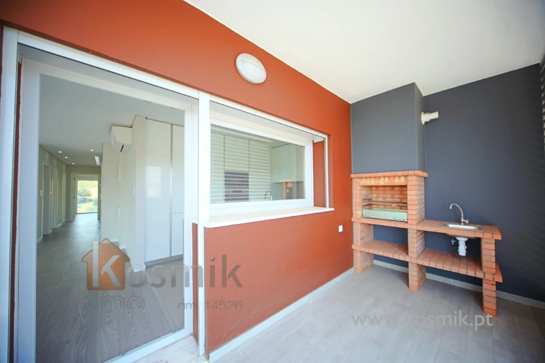 Apartamento T3 para Venda em Póvoa de Santo Adrião e Olival Basto Foto 22