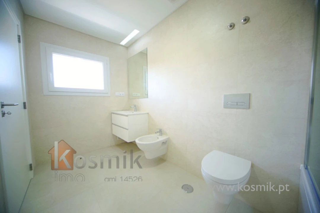 Apartamento T3 para Venda em Póvoa de Santo Adrião e Olival Basto Foto 31