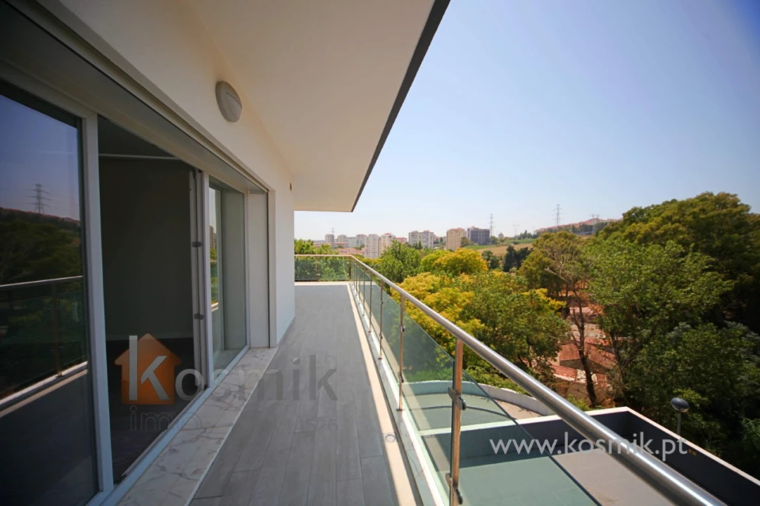 Apartamento T3 para Venda em Póvoa de Santo Adrião e Olival Basto Foto 25