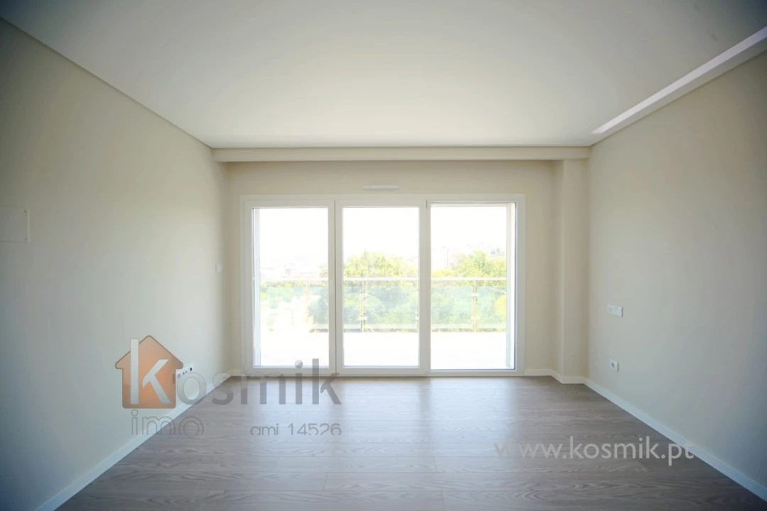 Apartamento T3 para Venda em Póvoa de Santo Adrião e Olival Basto Foto 38