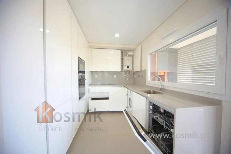 Apartamento T3 para Venda em Póvoa de Santo Adrião e Olival Basto Foto 24