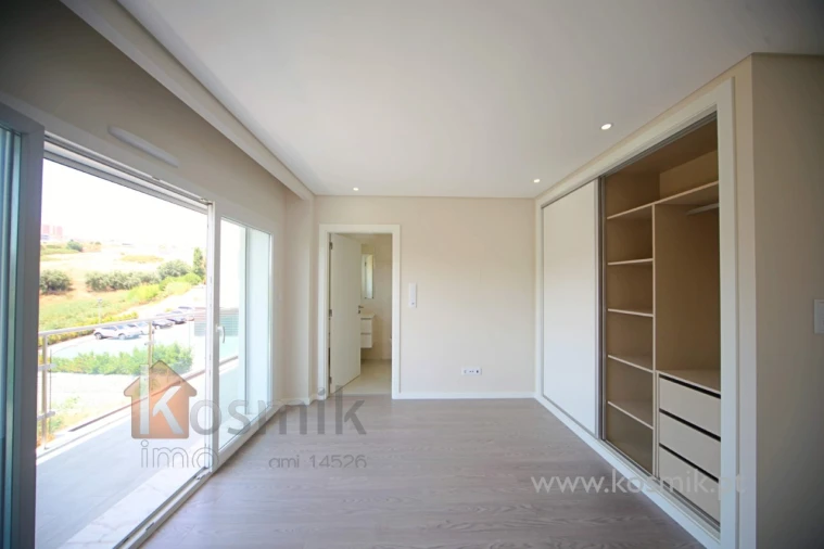 Apartamento T3 para Venda em Póvoa de Santo Adrião e Olival Basto Foto 29