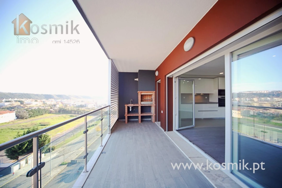 Apartamento T2 para Venda em Póvoa de Santo Adrião e Olival Basto Foto 1