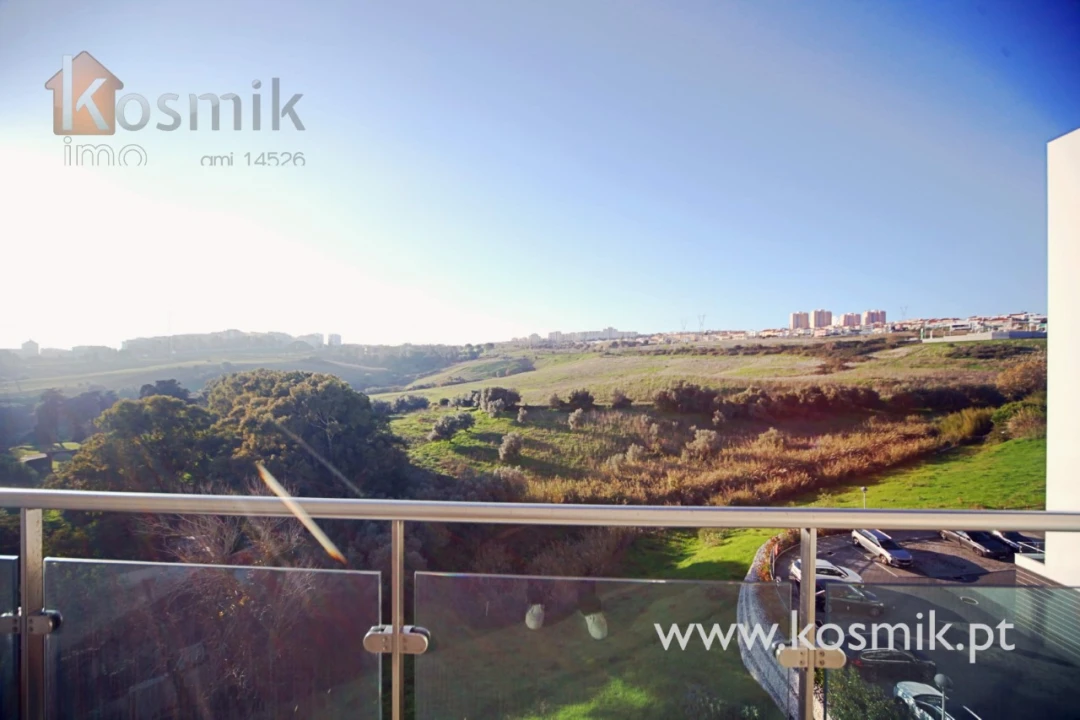 Apartamento T2 para Venda em Póvoa de Santo Adrião e Olival Basto Foto 2