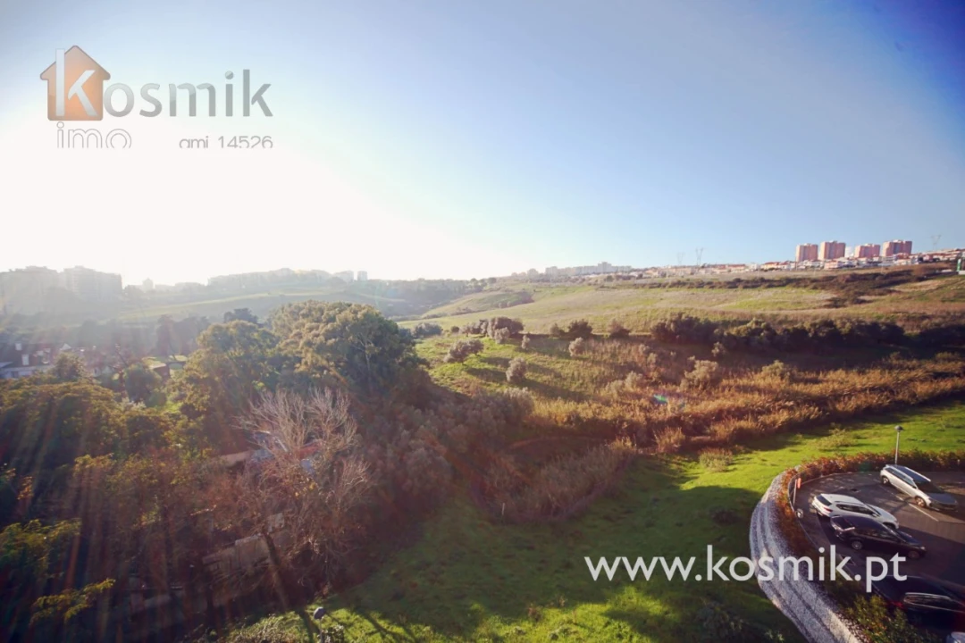 Apartamento T2 para Venda em Póvoa de Santo Adrião e Olival Basto Foto 4