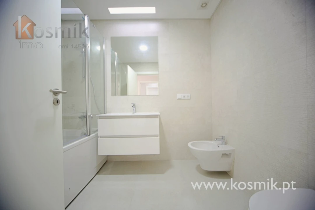 Apartamento T2 para Venda em Póvoa de Santo Adrião e Olival Basto Foto 10