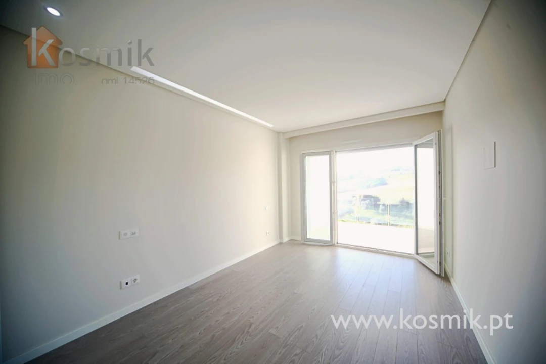 Apartamento T2 para Venda em Póvoa de Santo Adrião e Olival Basto Foto 30