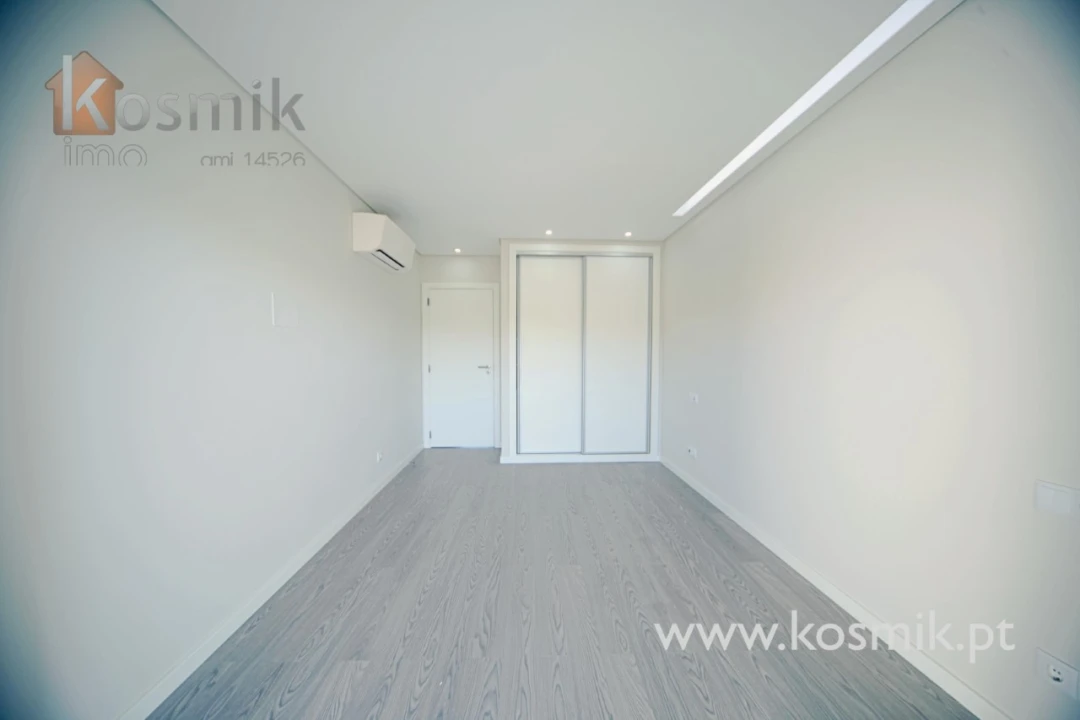 Apartamento T2 para Venda em Póvoa de Santo Adrião e Olival Basto Foto 32