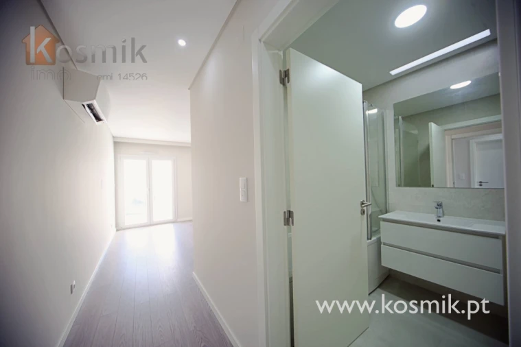 Apartamento T2 para Venda em Póvoa de Santo Adrião e Olival Basto Foto 7