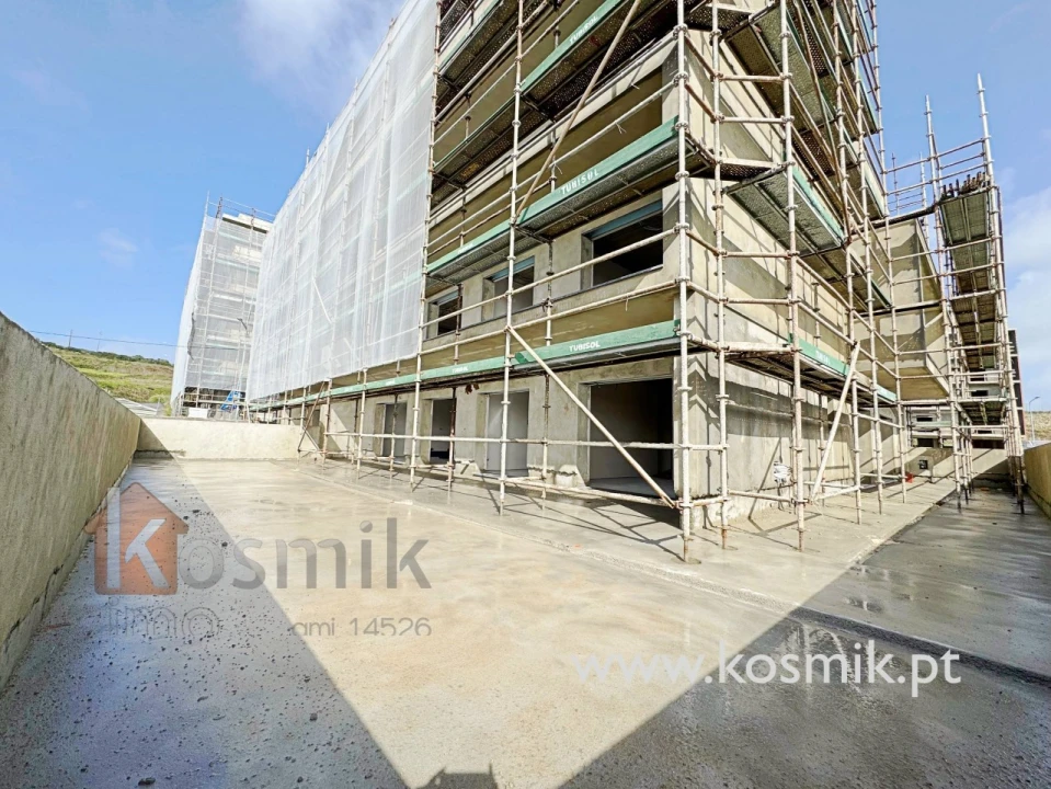 Apartamento T2 para Venda em Santo António dos Cavaleiros e Frielas Foto 17