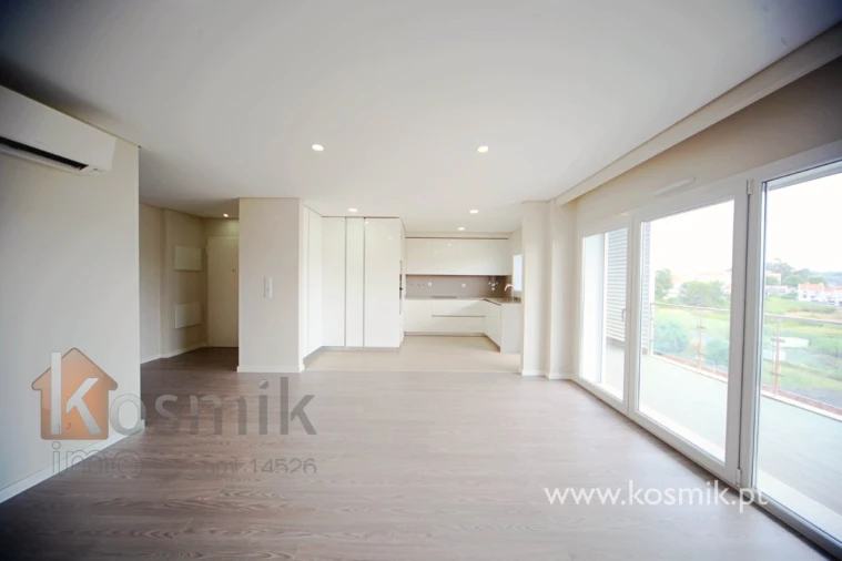 Apartamento T2 para Venda em Santo António dos Cavaleiros e Frielas Foto 53