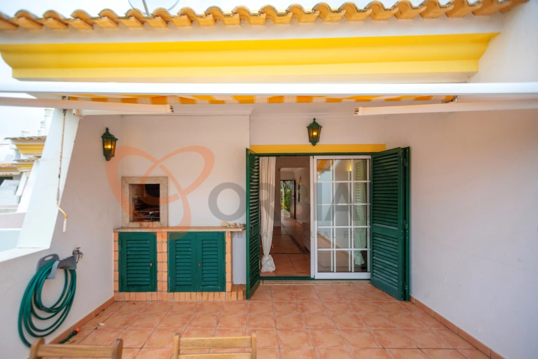 Moradia T2 para Venda em Albufeira e Olhos de Água Foto 19
