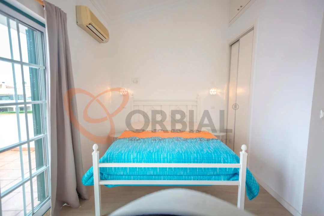 Moradia T2 para Venda em Albufeira e Olhos de Água Foto 13