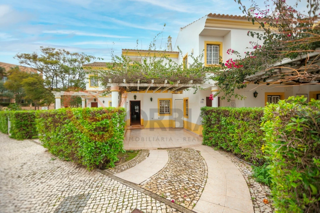 Moradia T2 para Venda em Albufeira e Olhos de Água Foto 20