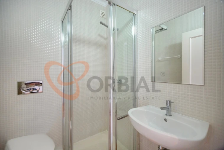 Moradia T2 para Venda em Albufeira e Olhos de Água Foto 16