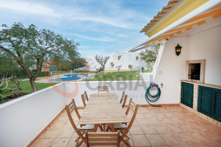 Moradia T2 para Venda em Albufeira e Olhos de Água Foto 4