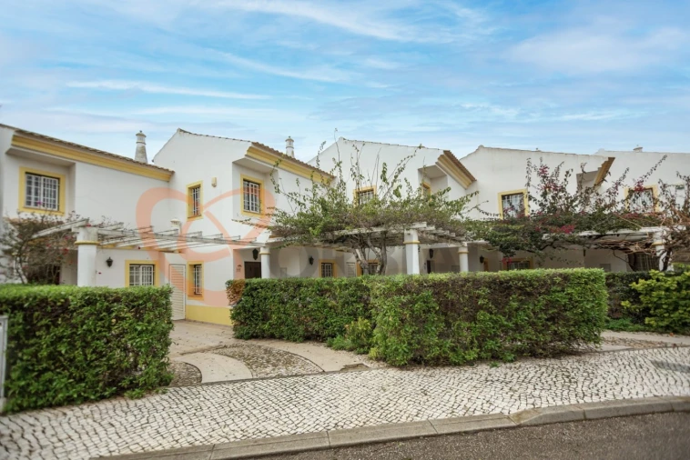 Moradia T2 para Venda em Albufeira e Olhos de Água Foto 26