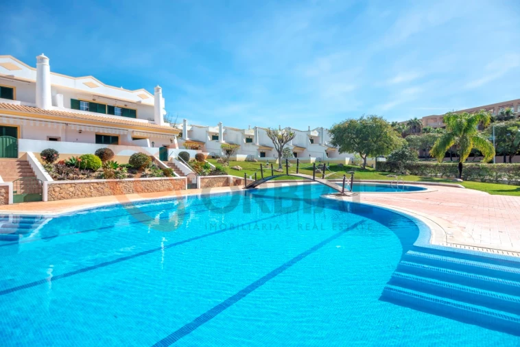 Moradia T2 para Venda em Albufeira e Olhos de Água Foto 30