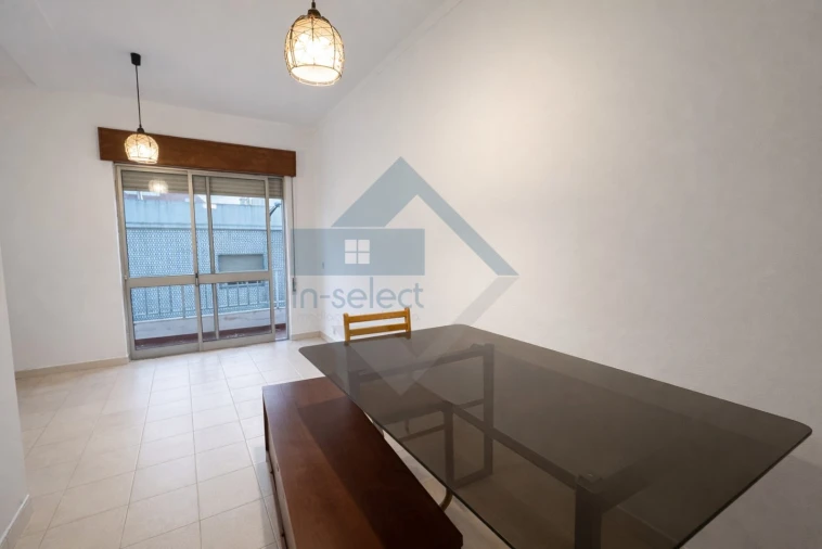 Apartamento T3 para Venda em Quarteira Foto 3