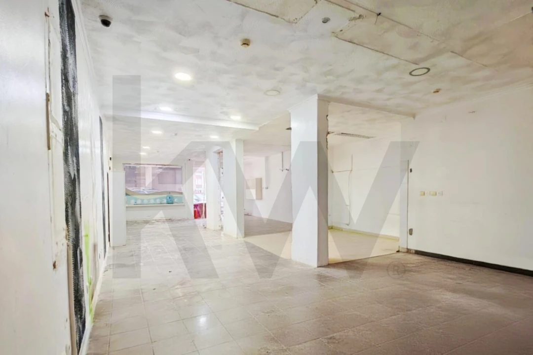 Loja para Arrendamento em Massamá e Monte Abraão Foto 3